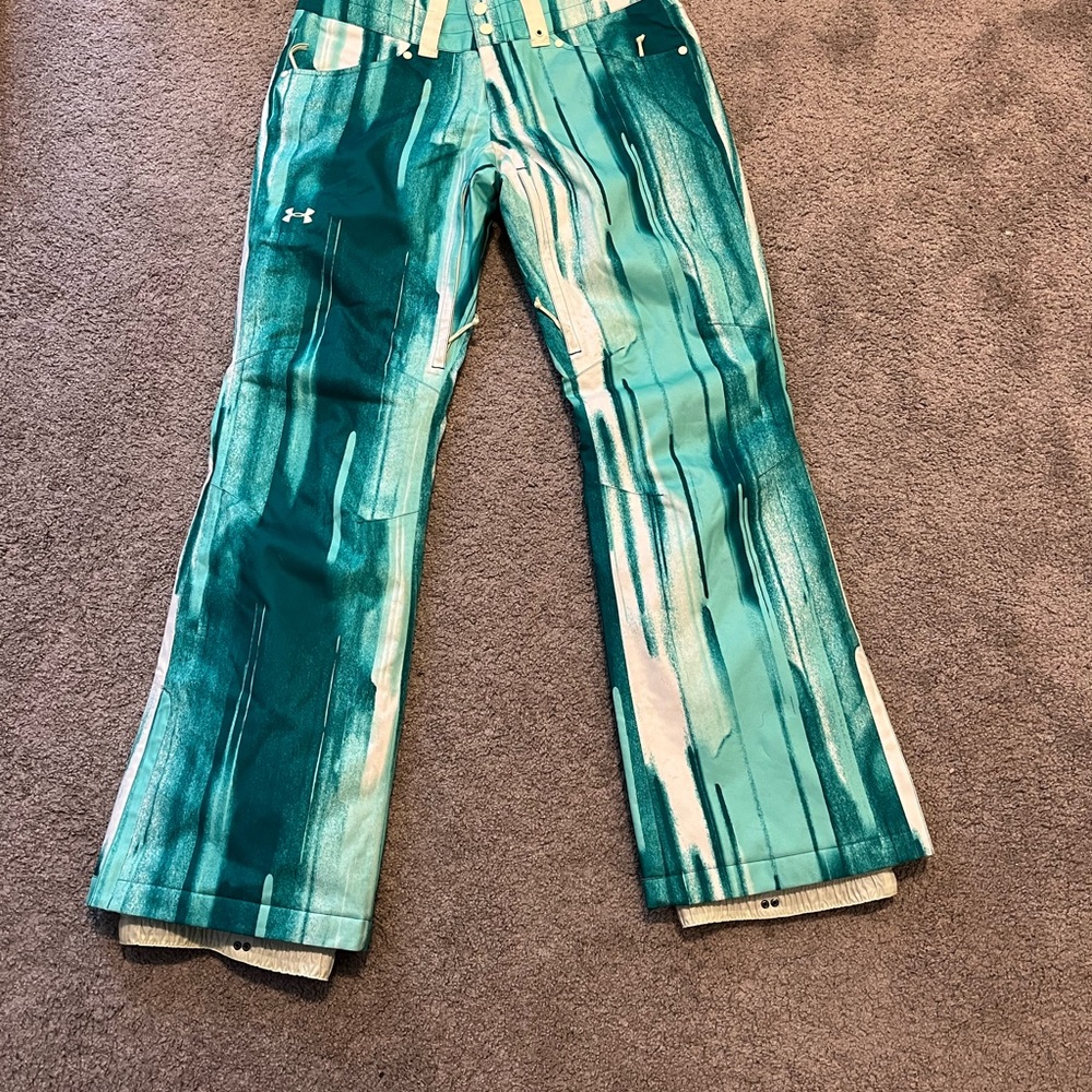 Under Armour size Small Ski Teal and White Striped Pants